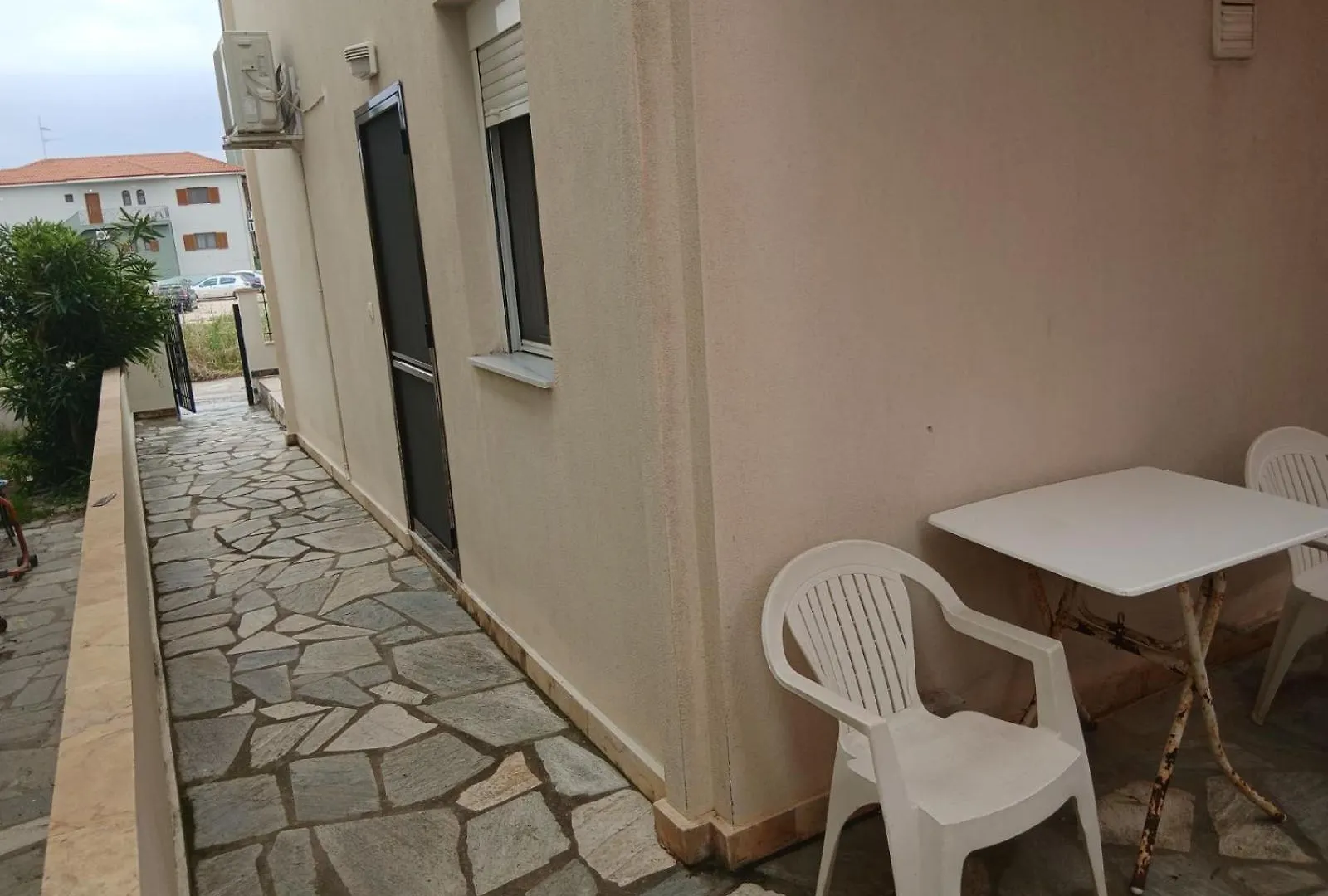 Autonomous Maisonette 尼基季